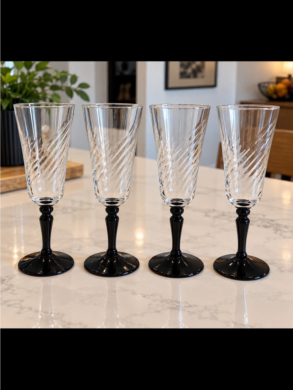 Elegant Black-Stemmed Crystal Wine Glasses - Set of 4